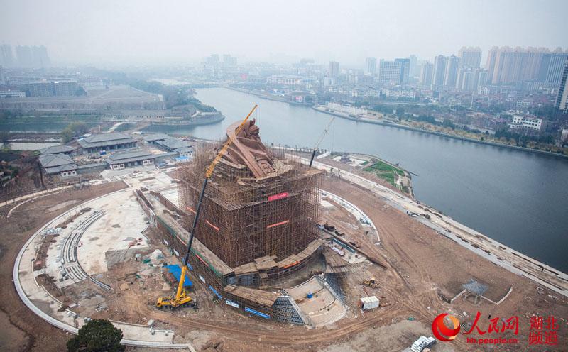 現(xiàn)全球最大關(guān)公青銅雕像，目測(cè)宇達(dá)施工（圖）